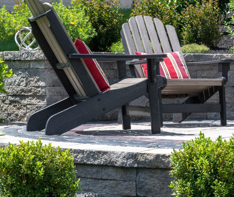 Close up of Raised Circular Patio with Retaining Wall