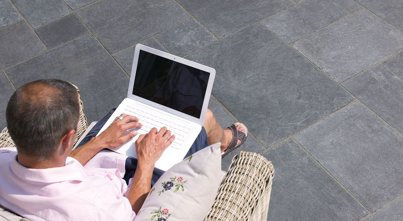 Natural Stone Patio Black River 8218