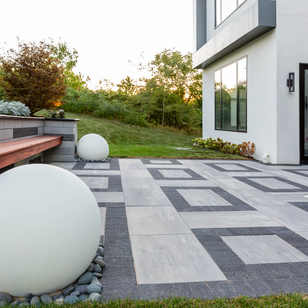 Modern backyard paver patio